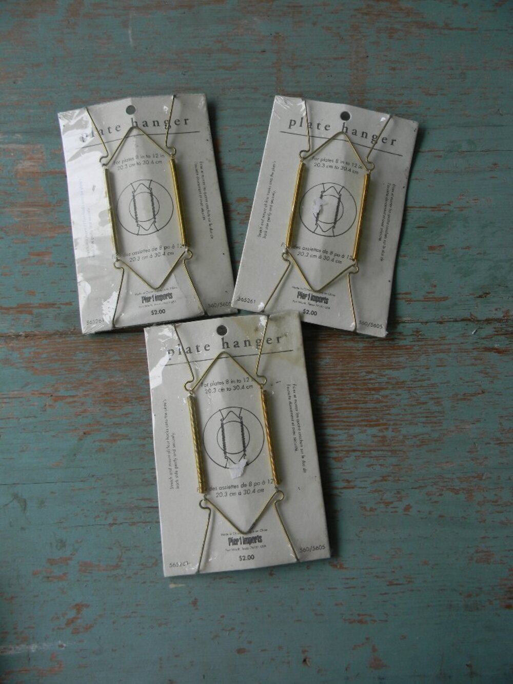 NEW PIER 1 IMPORTS SET OF 3 PLATE HANGERS FOR PLATES 8-12" ROUND